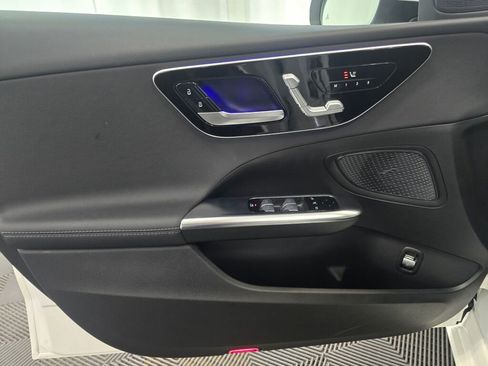 Used 2025 Mercedes-Benz C 300 4MATIC Sedan image 33