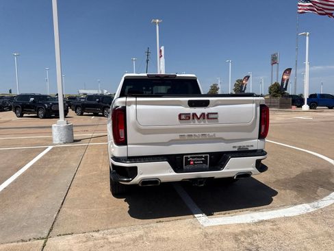 Used 2021 GMC Sierra 1500 Denali w/ Denali Ultimate Package AWD/4WD image 9
