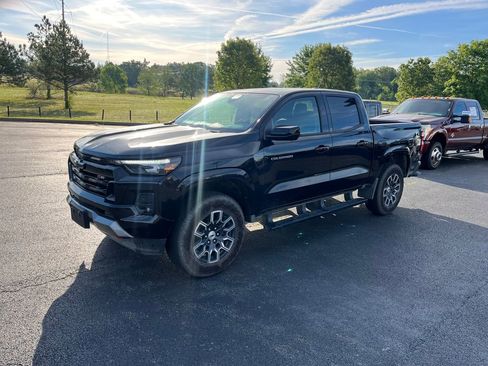 Used 2024 Chevrolet Colorado Z71 w/ Z71 Convenience Package 2 image 2