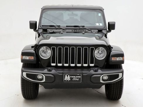 Used 2022 Jeep Wrangler Unlimited Sahara AWD/4WD image 4