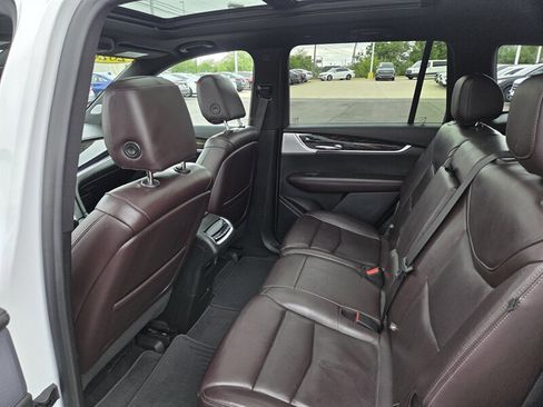 Used 2020 Cadillac XT6 Premium Luxury AWD/4WD image 11