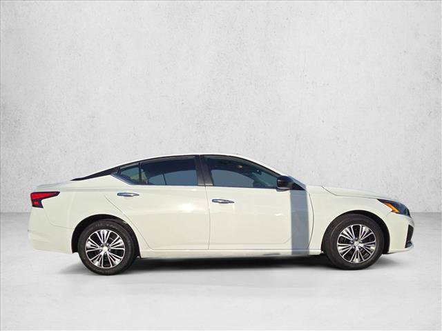 Used 2024 Nissan Altima 2.5 S FWD image 4