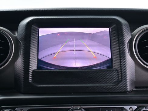 Used 2023 Jeep Wrangler Willys image 17