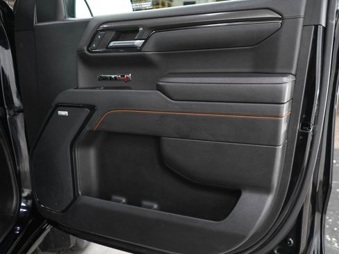 Used 2023 GMC Sierra 1500 AT4 w/ AT4 Premium Package AWD/4WD image 9