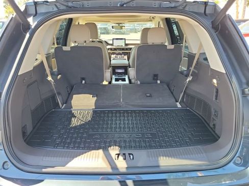 Used 2023 Lincoln Aviator Reserve w/ Equipment Group 201A AWD/4WD image 23