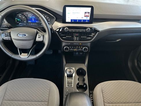 Used 2022 Ford Escape SE w/ SE Sport Appearance Package image 15