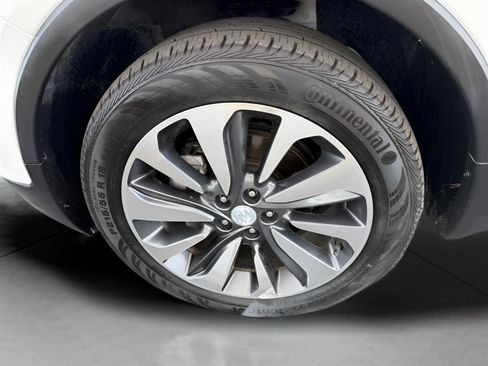 Used 2020 Buick Encore Essence image 27