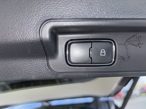 Used 2025 Ford Explorer Active AWD/4WD image 16