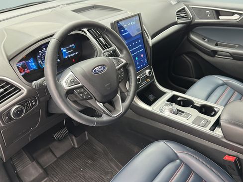 Used 2024 Ford Edge SEL w/ Sport Appearance Package AWD/4WD image 11