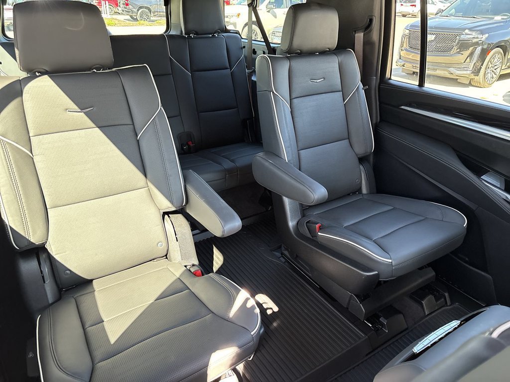 Certified 2026 Cadillac Escalade ESV Sport w/ Touring Package AWD/4WD image 28