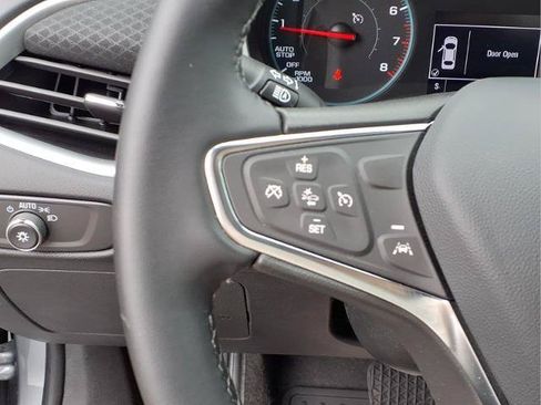 Used 2025 Chevrolet Malibu RS FWD image 16