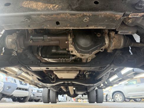 Used 2011 GMC Sierra 3500 SLE AWD/4WD image 20