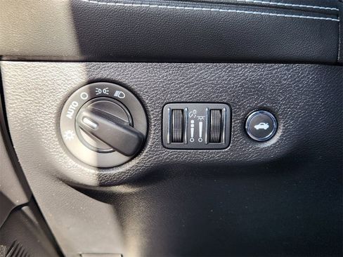 Used 2023 Dodge Challenger SRT Hellcat w/ Driver Convenience Group image 31