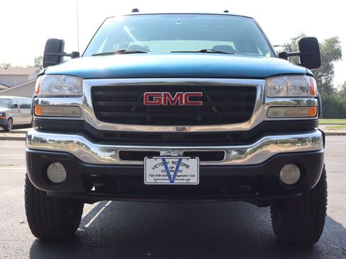 Used 2004 GMC Sierra 2500 SLT w/ Heavy-Duty Power Package AWD/4WD image 13