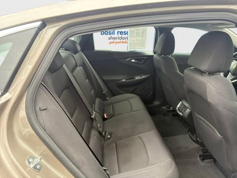 Used 2025 Chevrolet Malibu LT image 16