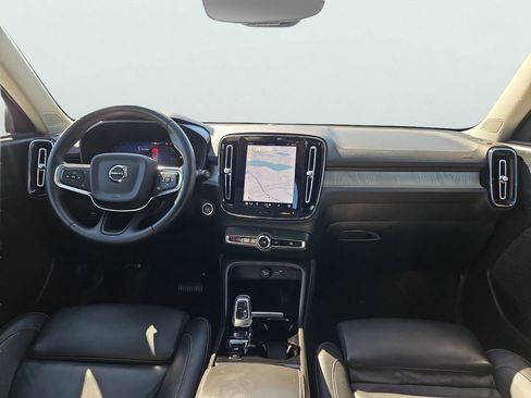 Used 2024 Volvo XC40 B5 Plus w/ Climate Package AWD/4WD image 11