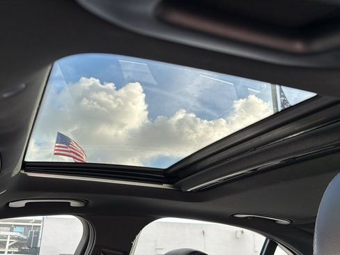 Used 2019 Mercedes-Benz C 300 Sedan image 31