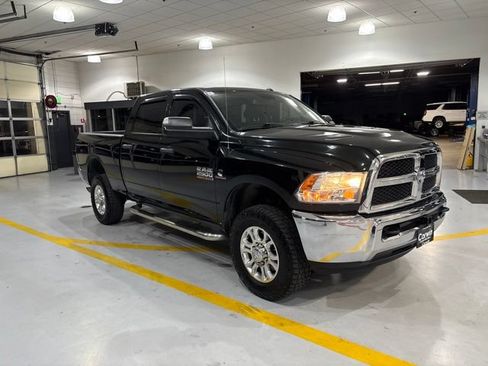 Used 2016 RAM 2500 Tradesman w/ Chrome Appearance Group AWD/4WD image 8