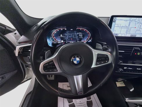 Used 2023 BMW 530i w/ M Sport Package RWD image 11