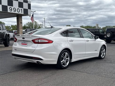 Used 2015 Ford Fusion Titanium FWD image 7