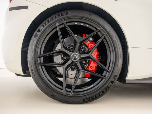 Used 2017 Ferrari 488 Spider RWD image 22