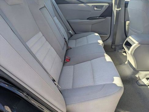 Used 2016 Toyota Camry LE FWD image 18