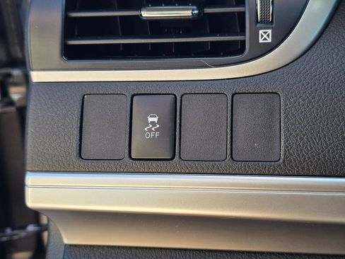 Used 2014 Toyota Camry SE FWD image 39