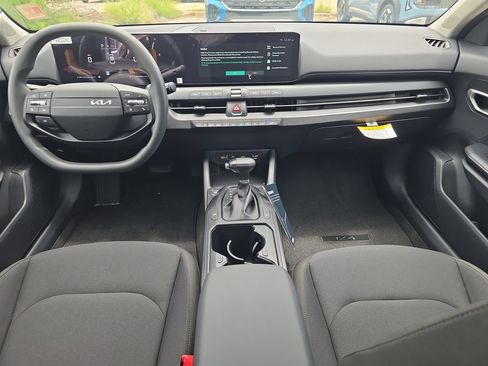 New 2026 Kia K4 FWD image 12