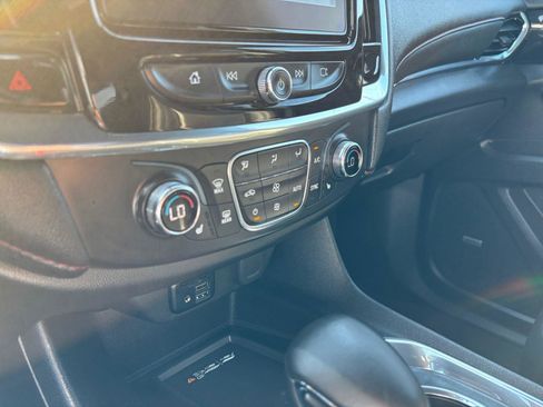Used 2023 Chevrolet Traverse RS AWD/4WD image 29