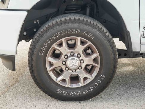 Used 2024 RAM 2500 Laramie w/ Safety Group AWD/4WD image 10