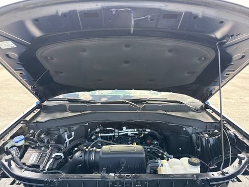 Used 2023 Ford Explorer XLT w/ Equipment Group 202A RWD image 31