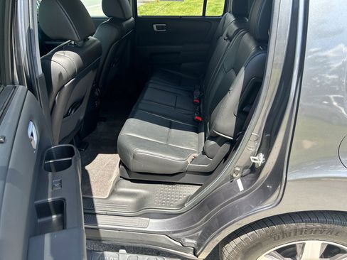 Used 2013 Honda Pilot Touring image 16