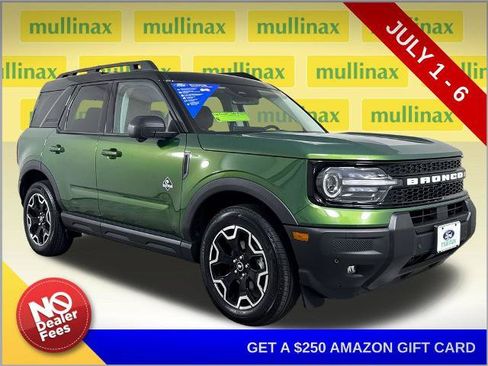 Certified 2025 Ford Bronco Sport Outer Banks w/ Outer Banks Tech Package+ AWD/4WD image 1