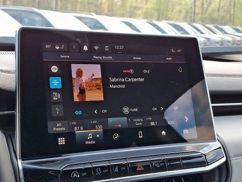 Used 2025 Jeep Compass Limited AWD/4WD image 17