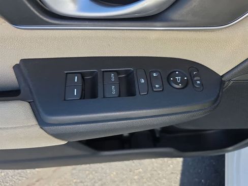 Certified 2022 Honda CR-V EX image 17