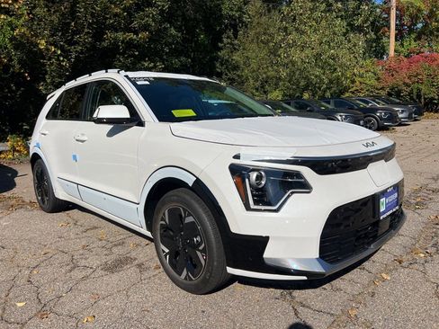 New 2025 Kia Niro Wind w/ Wind Preserve Package image 5