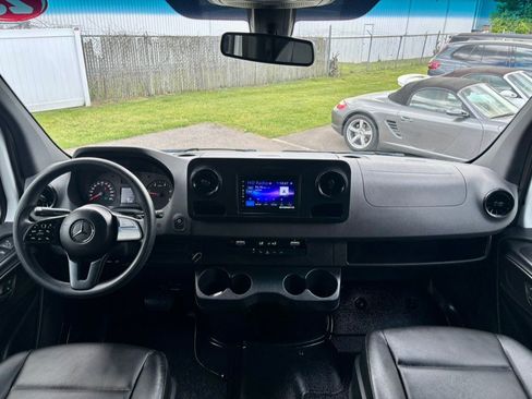 Used 2023 Mercedes-Benz Sprinter 3500 image 12