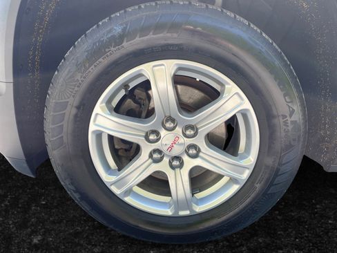 Used 2017 GMC Acadia SLE AWD/4WD image 15