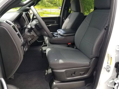 Certified 2025 RAM 2500 Big Horn AWD/4WD image 12