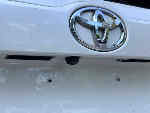 Used 2018 Toyota Highlander XLE FWD image 10