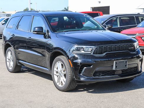 Used 2024 Dodge Durango GT AWD/4WD image 3