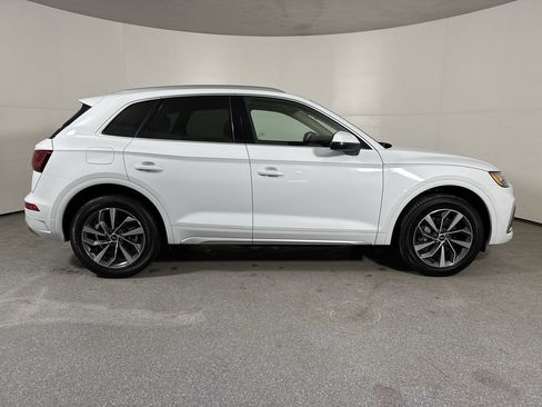 Used 2023 Audi Q5 2.0T Premium w/ Convenience Package AWD/4WD image 38