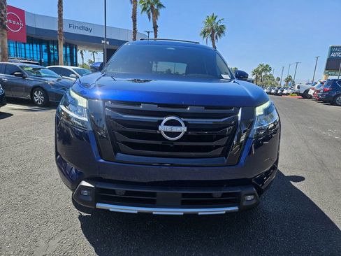 Used 2022 Nissan Pathfinder SL w/ SL Premium Package FWD image 2