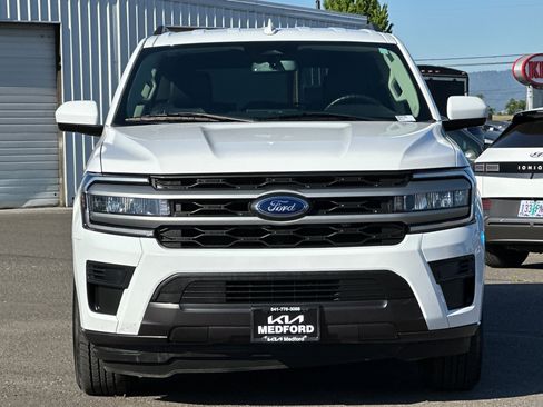 Used 2024 Ford Expedition XLT AWD/4WD image 10