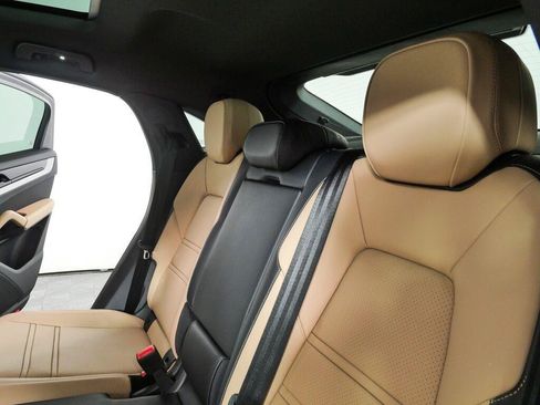 New 2026 Porsche Cayenne Coupe AWD/4WD image 23