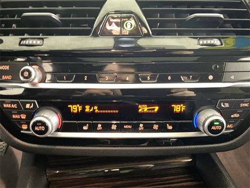 Used 2023 BMW 530i 530i w/ Premium Package image 40