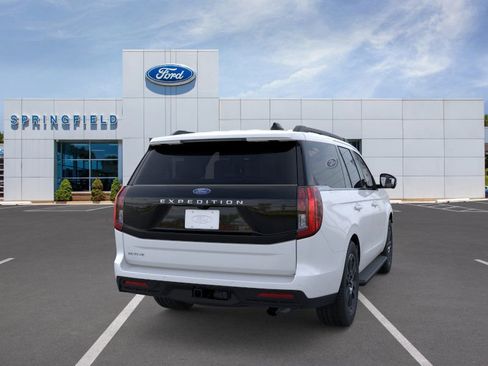 New 2025 Ford Expedition Active image 8
