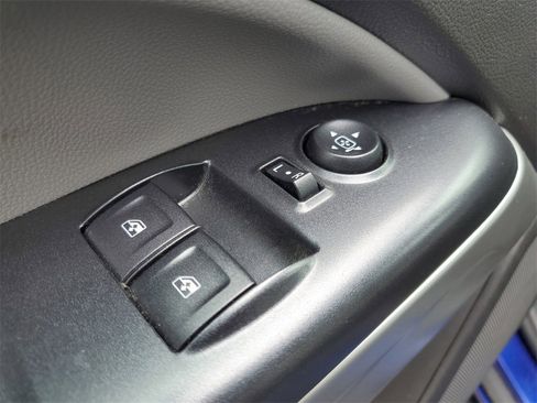 Used 2016 Chevrolet Colorado LT image 14