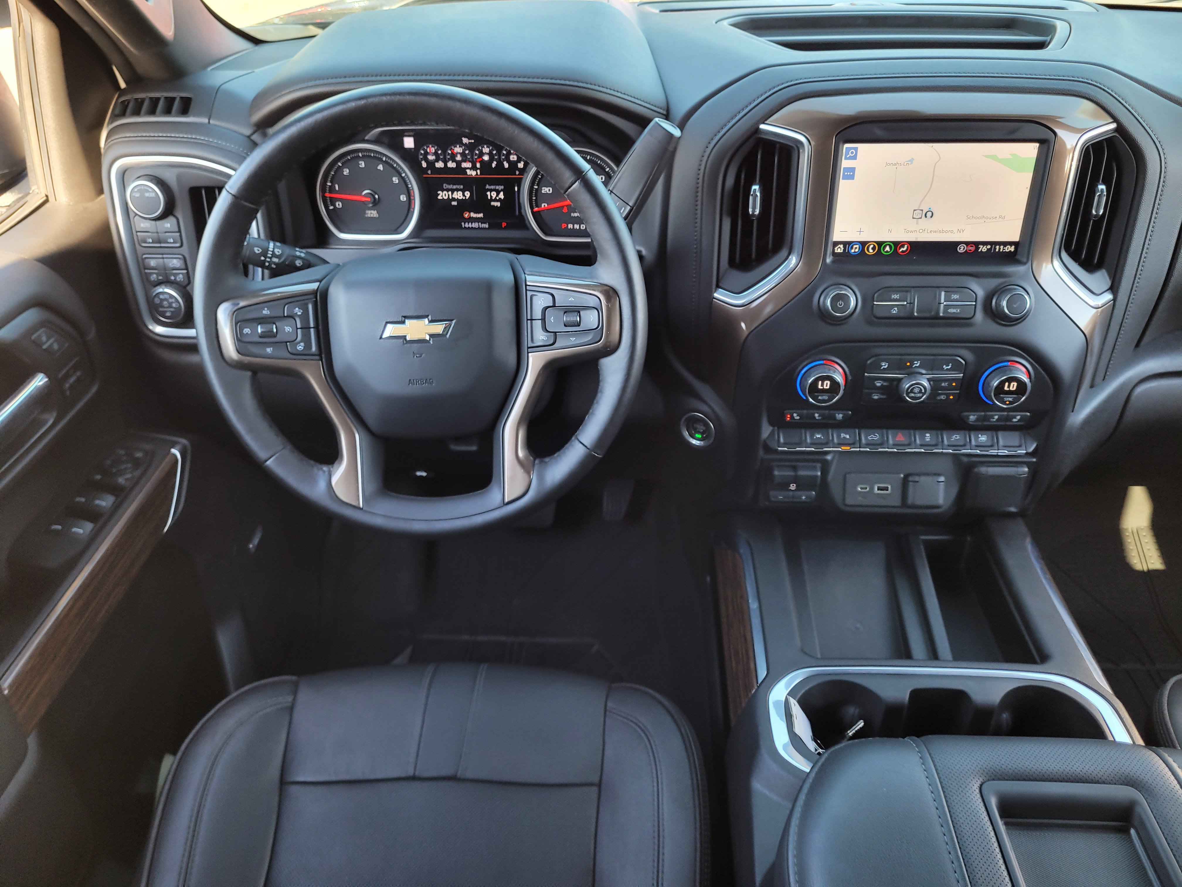 Used 2022 Chevrolet Silverado 1500 High Country w/ Technology Package AWD/4WD image 11