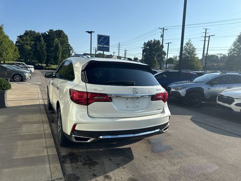 Used 2017 Acura MDX SH-AWD image 4